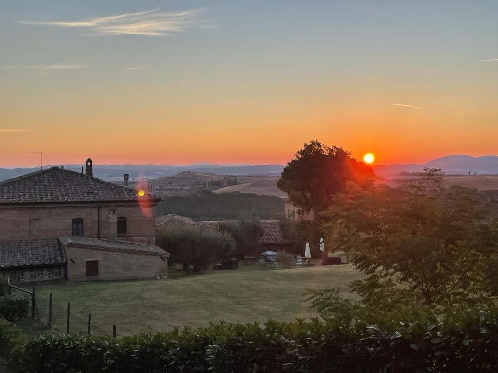Agriturismo Diffuso Monte Oliveto Maggiore Chiusure المظهر الخارجي الصورة
