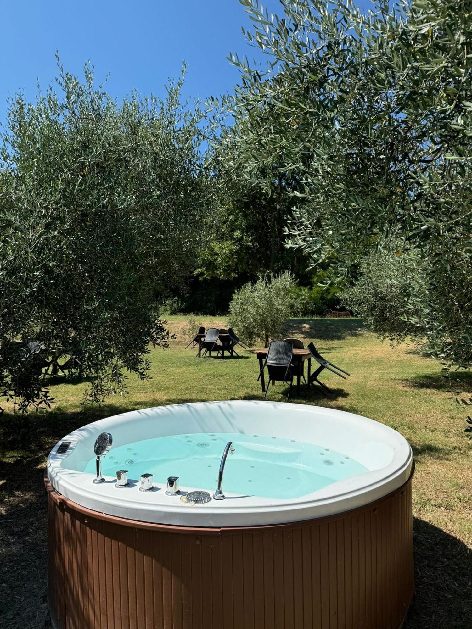 Agriturismo Diffuso Monte Oliveto Maggiore Chiusure المظهر الخارجي الصورة